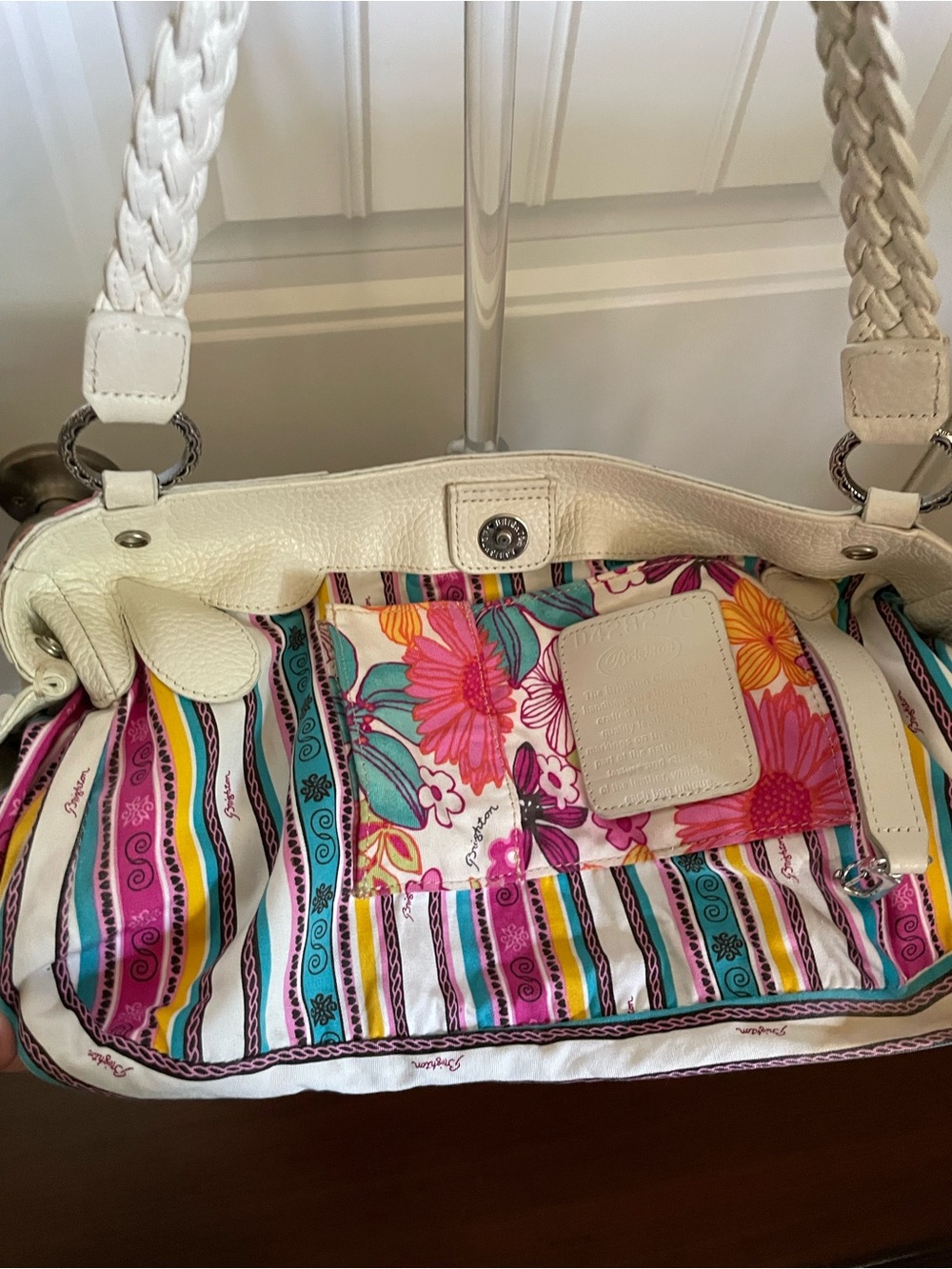 Brighton pebbled leather floral braided bag w leather appliqué’s/host pick - Picture 7 of 16